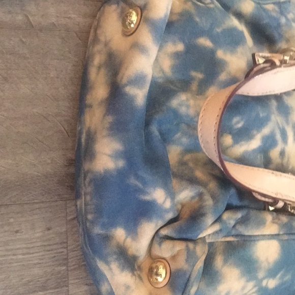 Purses - Picture 5 of 8